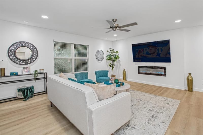 4025 Tacoma Street, Irving TX 75062 - Photo 9