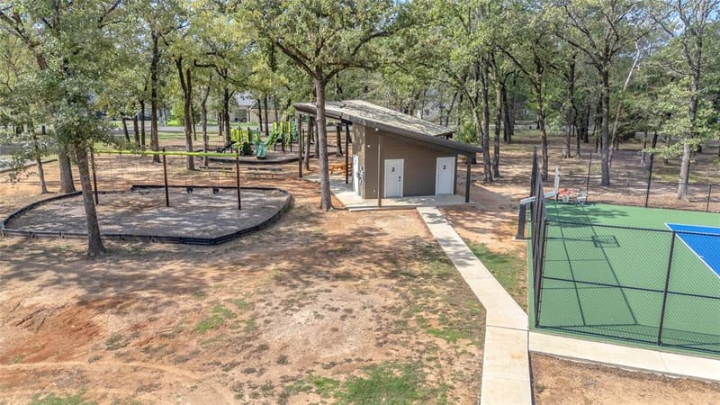 239 Colonial Drive, Mabank TX 75156 - Photo 36