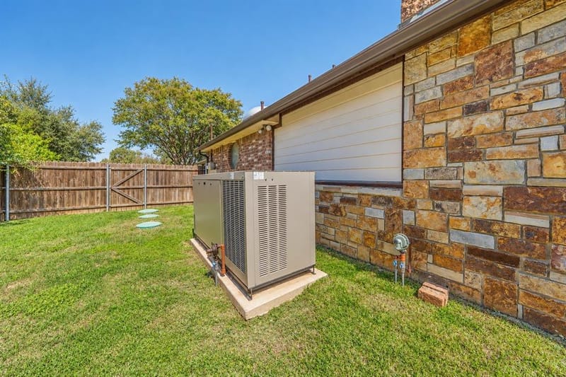 610 Shallow Creek Drive, Oak Leaf TX 75154 - Photo 32
