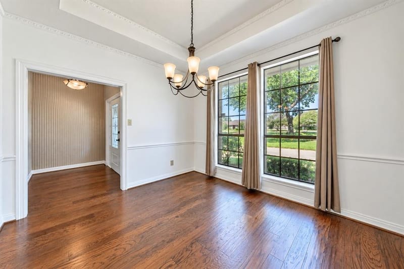 610 Shallow Creek Drive, Oak Leaf TX 75154 - Photo 9