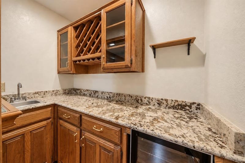 610 Shallow Creek Drive, Oak Leaf TX 75154 - Photo 11