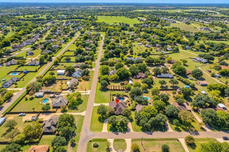 610 Shallow Creek Drive, Oak Leaf TX 75154 - Photo 35