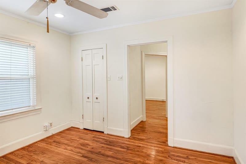 5411 Stoneleigh Avenue, Dallas TX 75235 - Photo 15