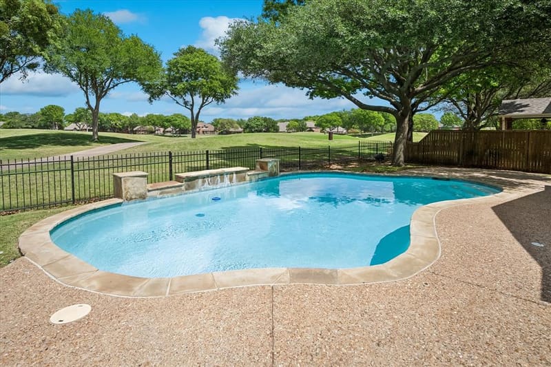 5104 Arbor Hollow Drive, McKinney TX 75072 - Photo 4
