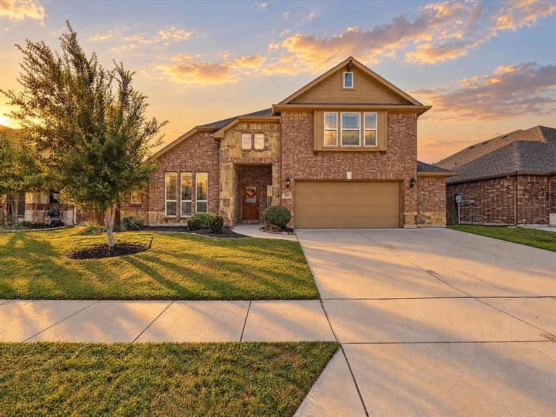 909 Longhorn Drive, Aubrey TX 76227