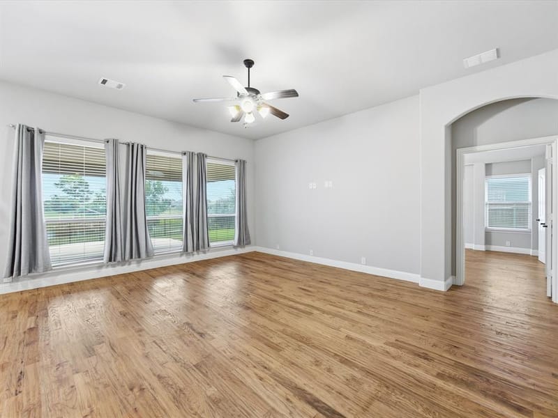 909 Longhorn Drive, Aubrey TX 76227 - Photo 11