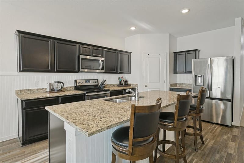 540 S Heights Drive, Crowley TX 76036 - Photo 7