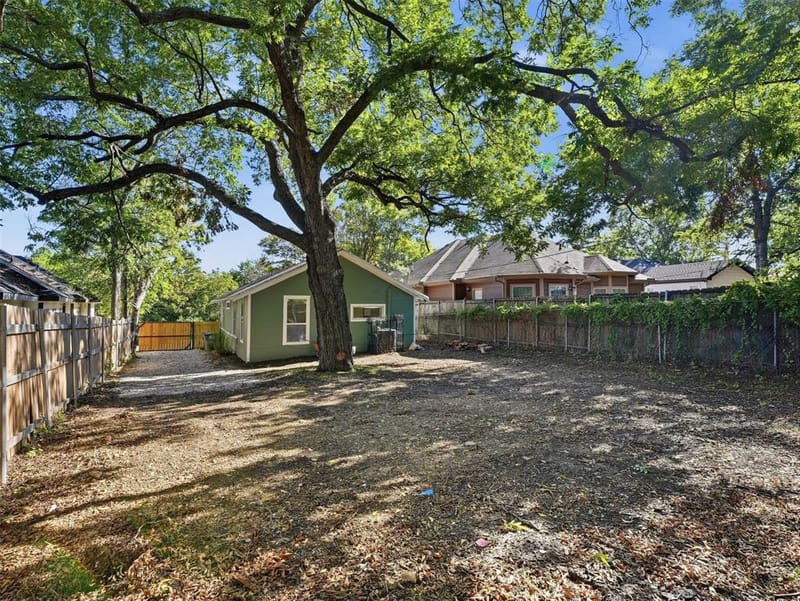 1419 E Waco Avenue, Dallas TX 75216 - Photo 23