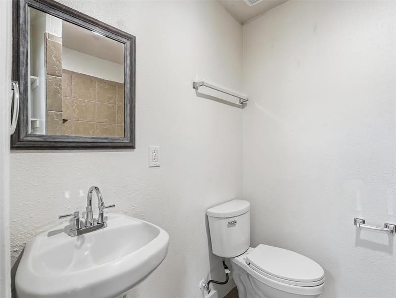 1419 E Waco Avenue, Dallas TX 75216 - Photo 17