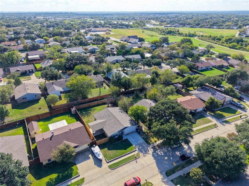 2016 Lymington Road, Carrollton TX 75007 - Photo 15