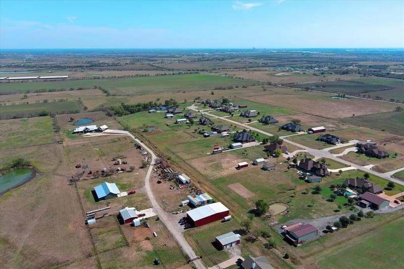 5921 Hawkeye Road # A, Krum TX 76249 - Photo 32