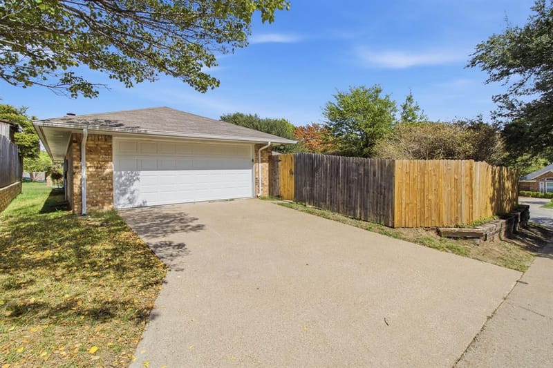 438 Blueridge Drive, Duncanville TX 75137 - Photo 32