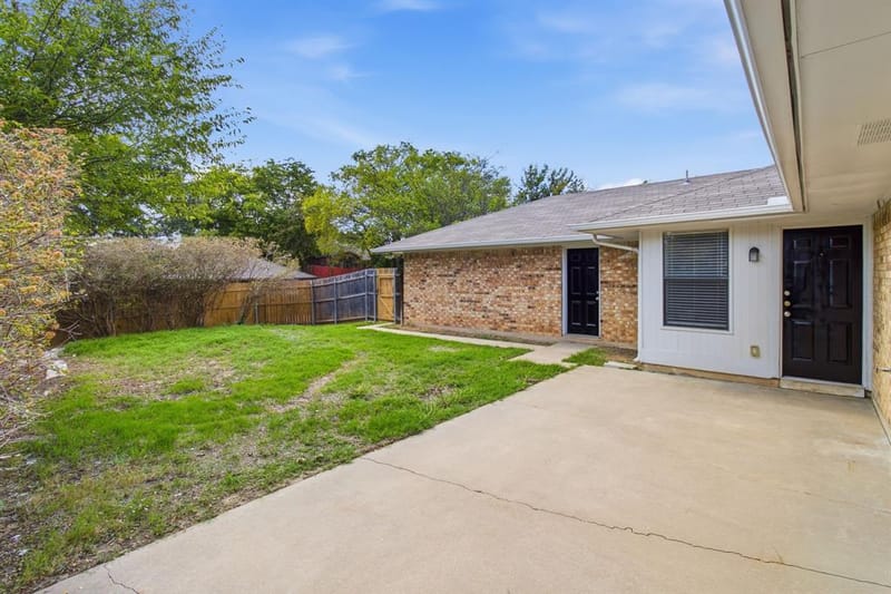 438 Blueridge Drive, Duncanville TX 75137 - Photo 29