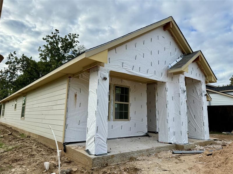 427 32nd Street, Grand Prairie TX 75050 - Photo 2
