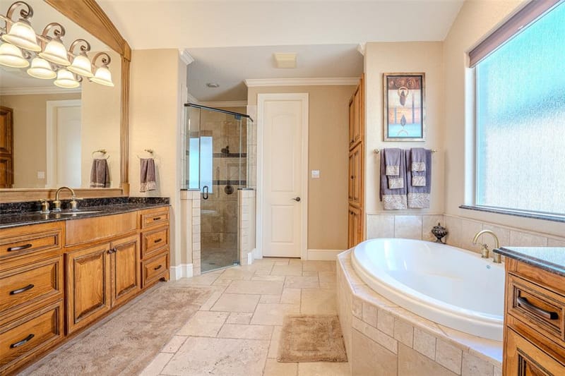 1903 Harbor Lakes Drive, Granbury TX 76048 - Photo 20