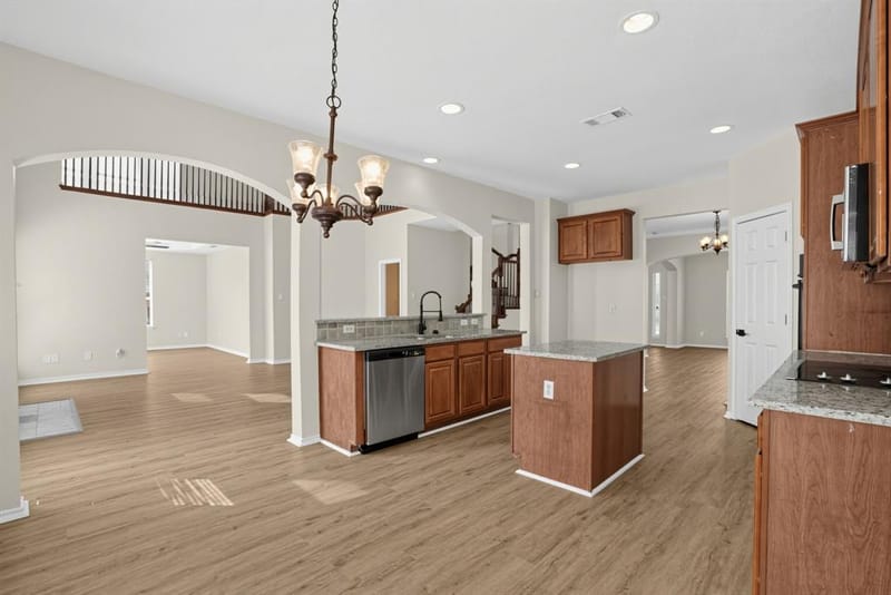6408 Canyon Lake Drive, Dallas TX 75249 - Photo 12