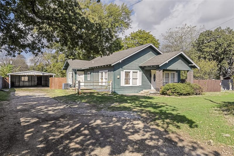 2424 Handley Drive, Fort Worth TX 76112 - Photo 2