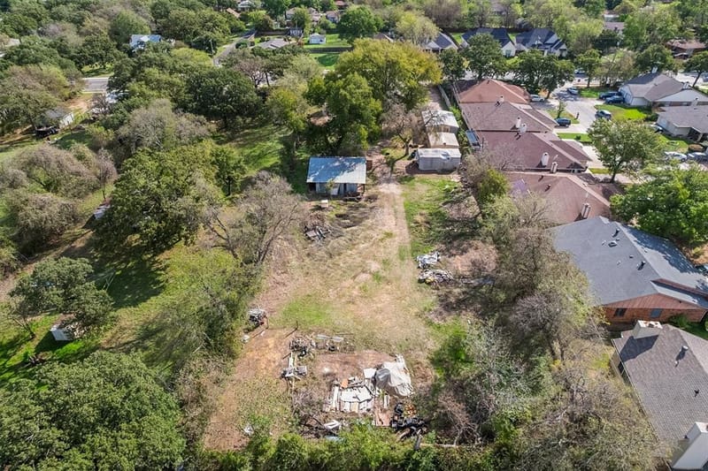 2424 Handley Drive, Fort Worth TX 76112 - Photo 12