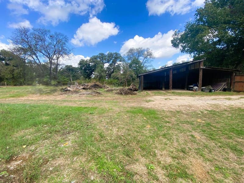 2424 Handley Drive, Fort Worth TX 76112 - Photo 15