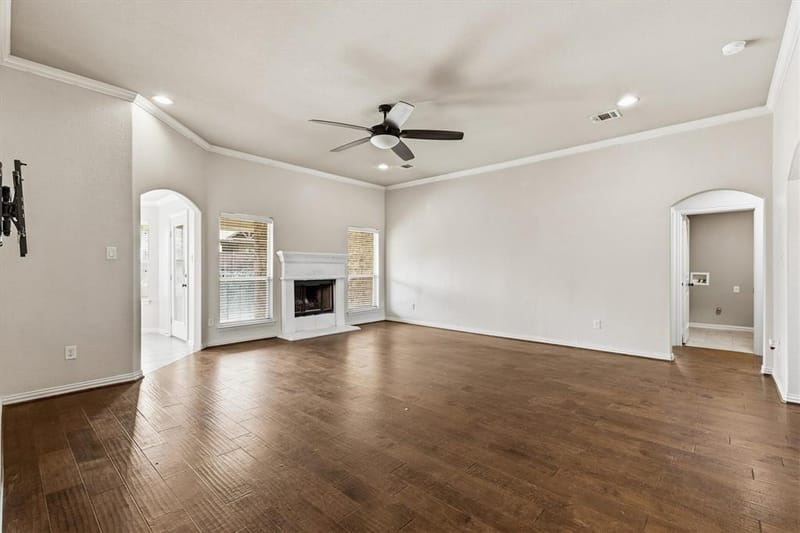 2122 Valley Drive, Weatherford TX 76087 - Photo 2