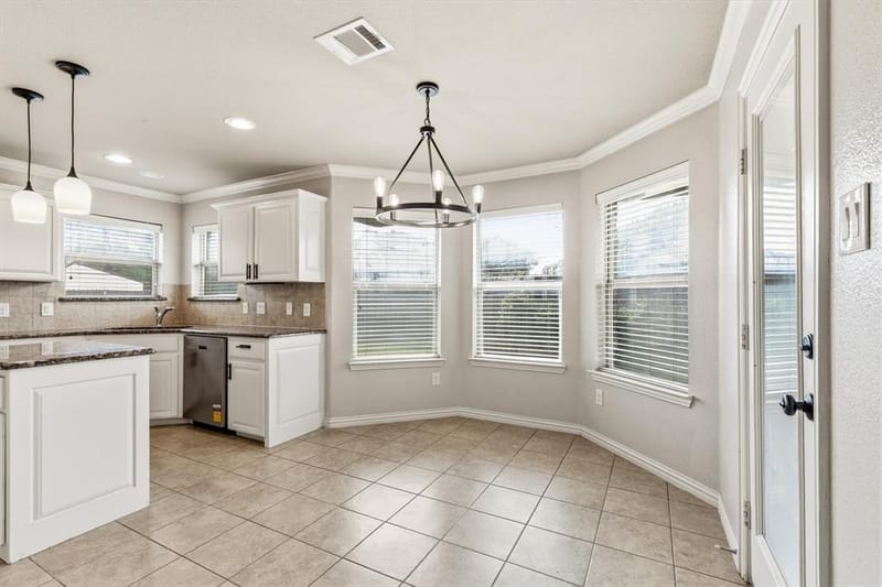 2122 Valley Drive, Weatherford TX 76087 - Photo 6