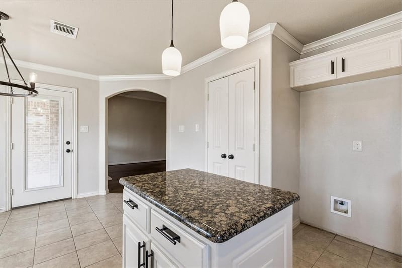 2122 Valley Drive, Weatherford TX 76087 - Photo 9