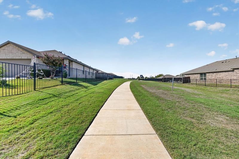 112 Running River Drive, Boyd TX 76023 - Photo 26