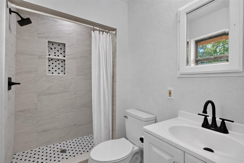 8642 Barclay Street, Dallas TX 75227 - Photo 9