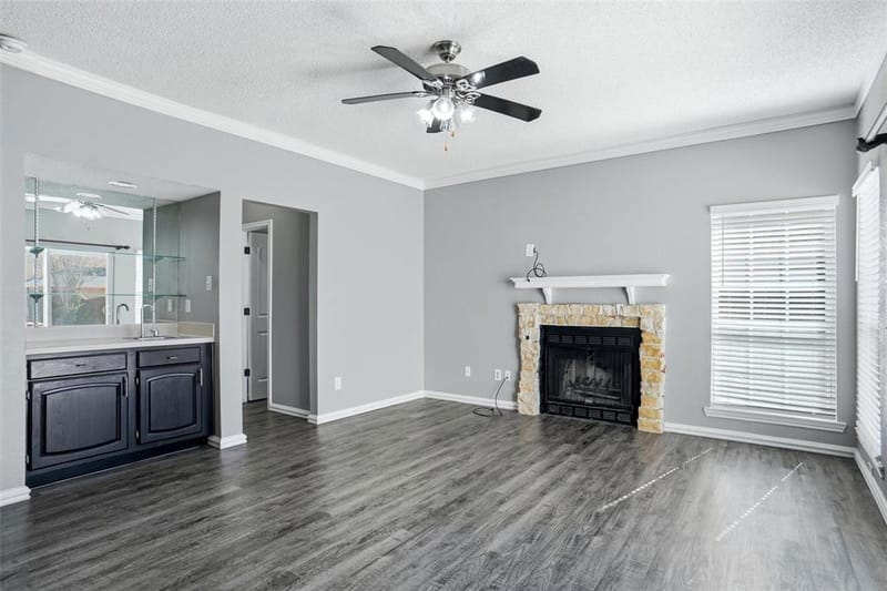 2136 Falcon Ridge Drive, Carrollton TX 75010 - Photo 7