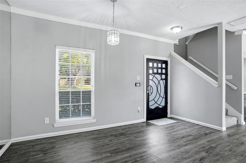 2136 Falcon Ridge Drive, Carrollton TX 75010 - Photo 4