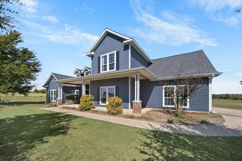 250 County Road 1006, Wolfe City TX 75496 - Photo 3