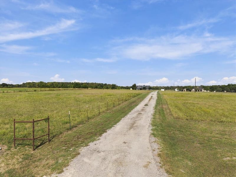 250 County Road 1006, Wolfe City TX 75496 - Photo 34