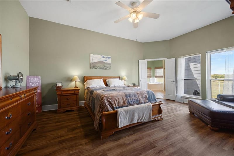 250 County Road 1006, Wolfe City TX 75496 - Photo 18