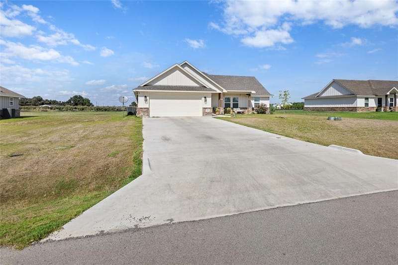 232 Yawney Drive, Lipan TX 76462 - Photo 2