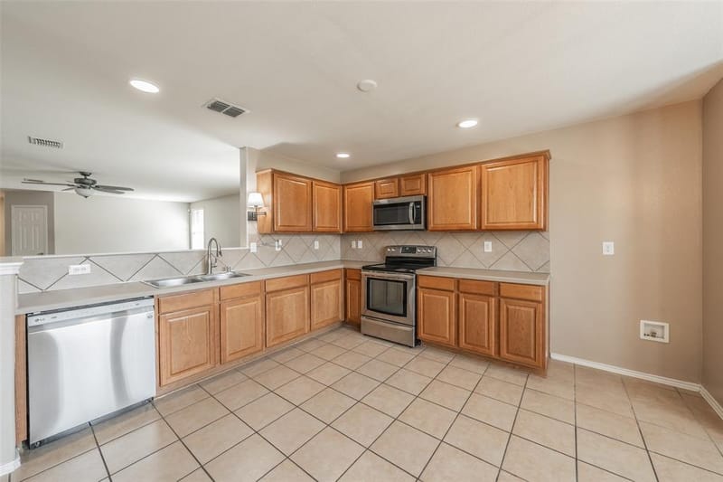 7429 Candler Drive, Fort Worth TX 76131 - Photo 14