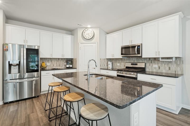 222 Luna Lane, Lake Dallas TX 75065 - Photo 4