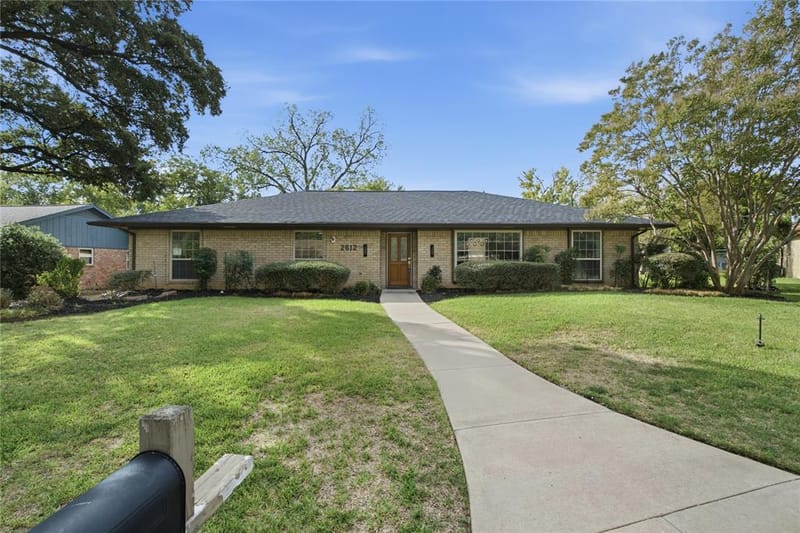 2612 Briarcove Drive, Plano TX 75074 - Photo 2