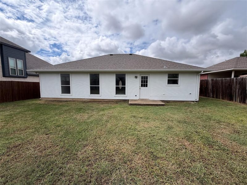 208 Comanche Trail, Alvarado TX 76009 - Photo 5