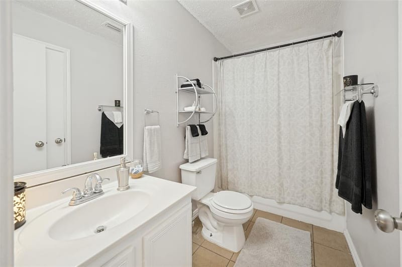 220 Sunset Oaks Drive, Fort Worth TX 76112 - Photo 23