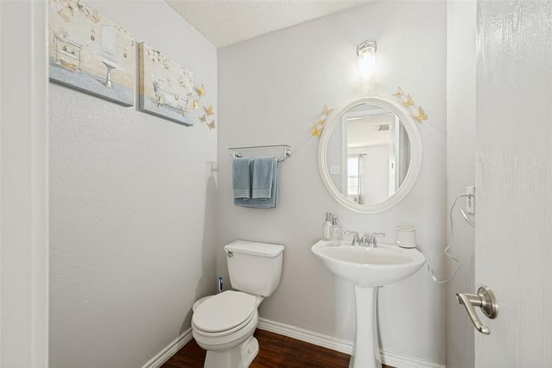 220 Sunset Oaks Drive, Fort Worth TX 76112 - Photo 13