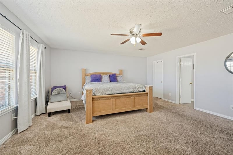 220 Sunset Oaks Drive, Fort Worth TX 76112 - Photo 15