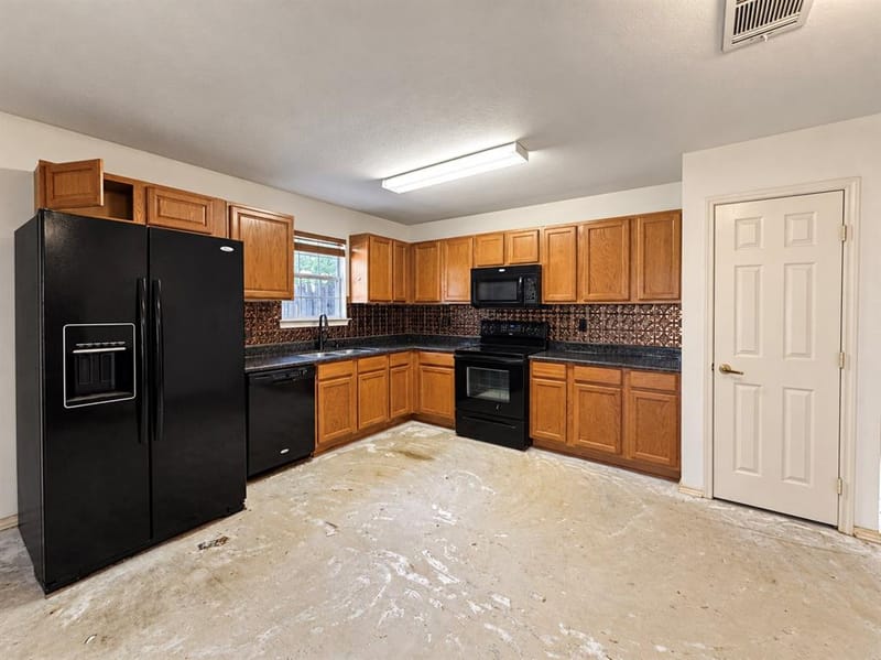 208 Olive Street, Lone Oak TX 75453 - Photo 7