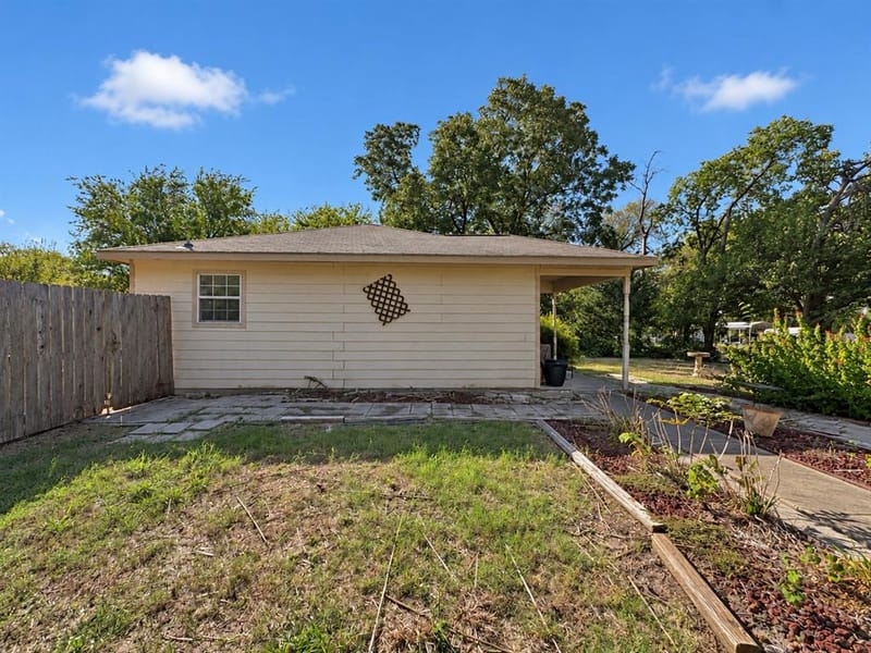208 Olive Street, Lone Oak TX 75453 - Photo 5