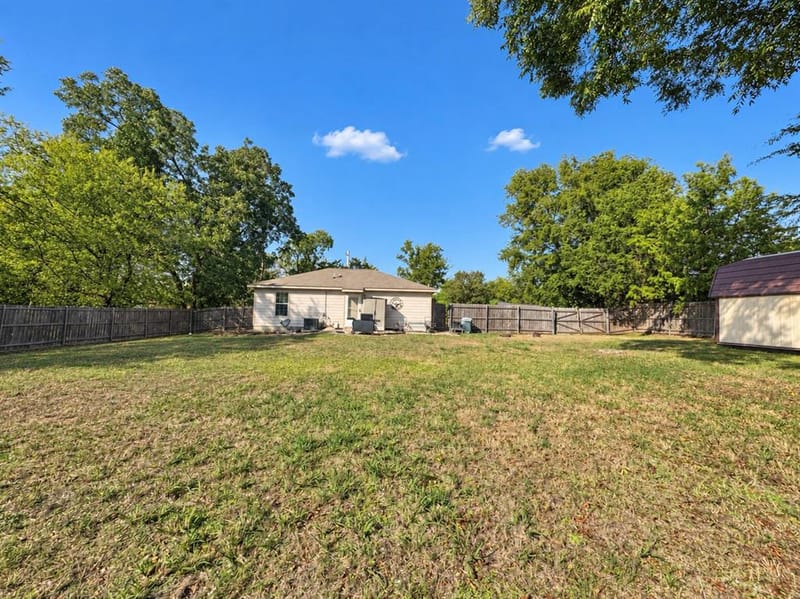 208 Olive Street, Lone Oak TX 75453 - Photo 18