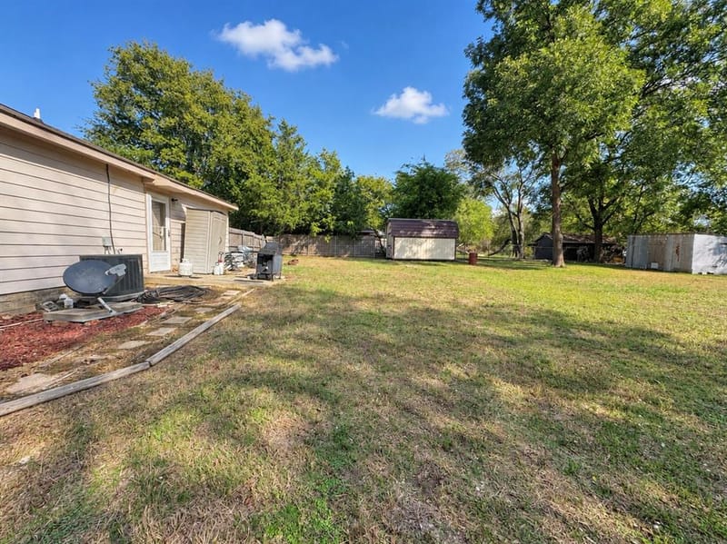 208 Olive Street, Lone Oak TX 75453 - Photo 21