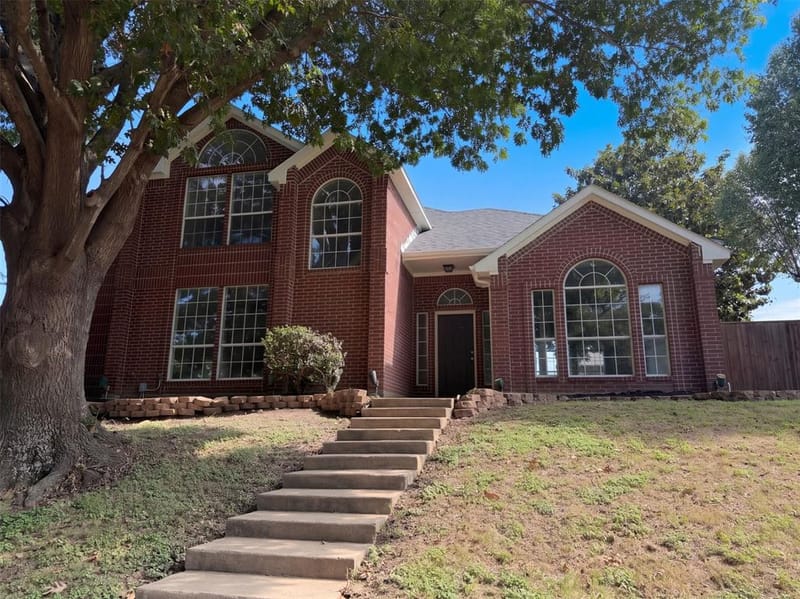 708 Fall Wheat Drive, DeSoto TX 75115