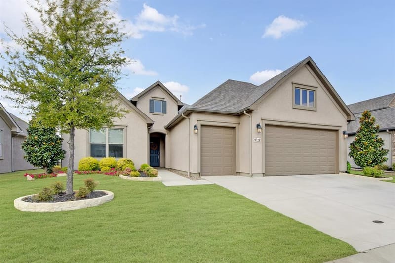 9728 Silver Rock Way, Denton TX 76207
