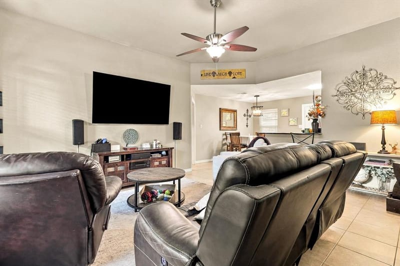 230 Oakwood Circle, Shady Shores TX 76208 - Photo 3