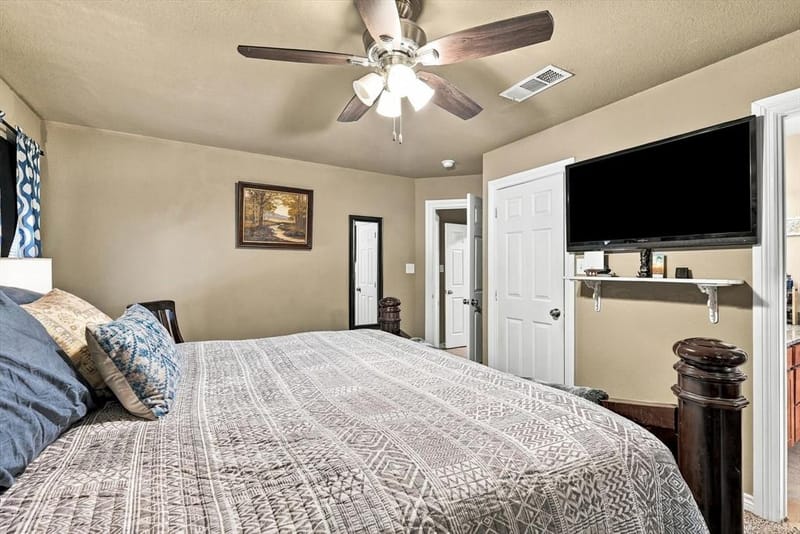 230 Oakwood Circle, Shady Shores TX 76208 - Photo 15