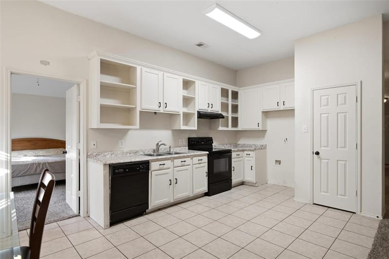 917 Chase Lane, Denton TX 76209 - Photo 11